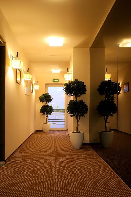 Hotel Sinchronas Telšiai Exteriör bild